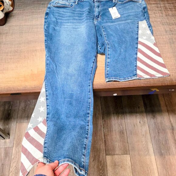 Judy Blue High Waist American Flag Print Flare Denim Jeans 24W BNWT - Picture 4 of 5